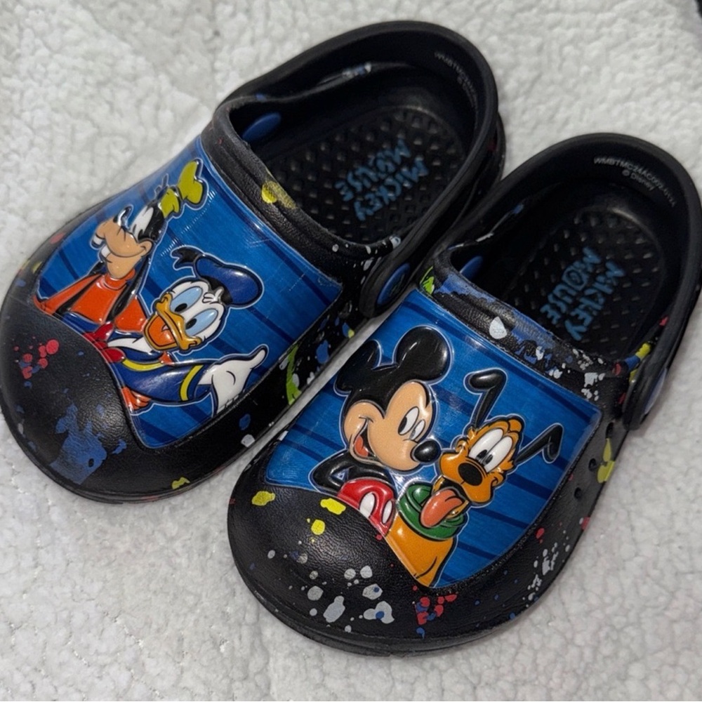 Kids Cartoon Character Clogs - Black and Blue